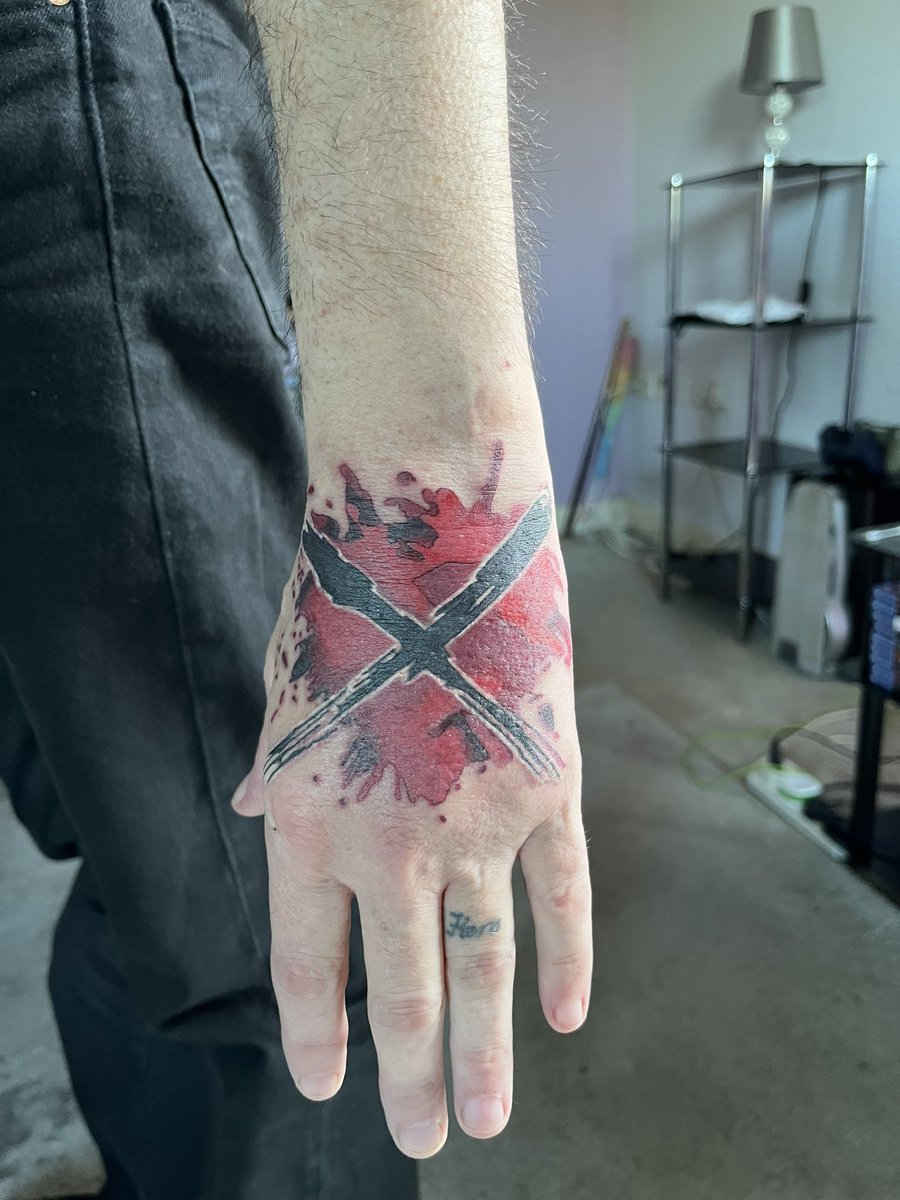 caz5591's tweet photo. My brother from another mother got his @blueoctober tattoo today after we seen them play Kentish Town yesterday! @Justin_5591 you are such a massive inspiration to but especially to Dan who’s 6 months sober and going to court to get his kids back! Thank you Justin ❤️ https://t.co/quX4rUZzxo
