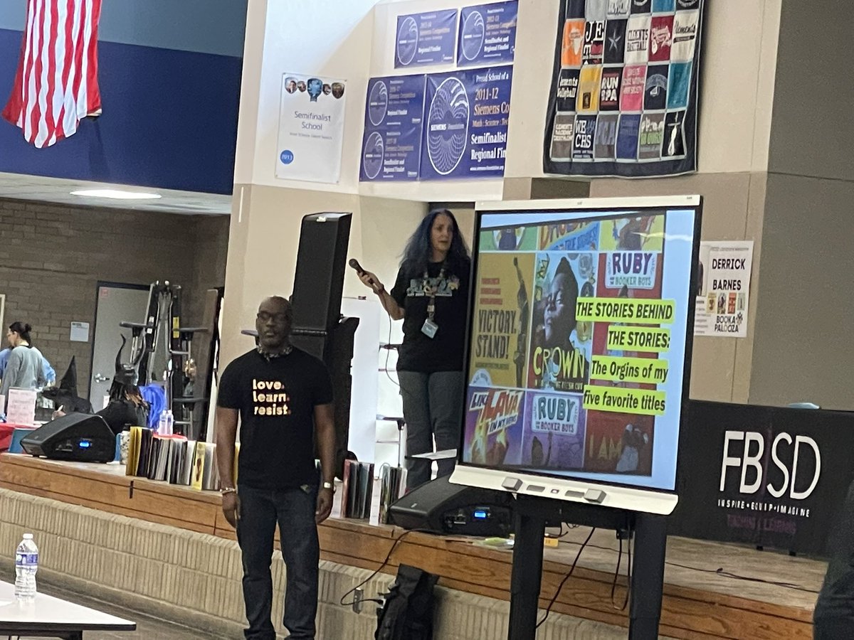 MelisHubbard1's tweet photo. 2nd annual Book-A-Palooza!  Kicking off with award winning author Derrick Barnes! Celebrating literacy and having fun! https://t.co/pfvKRGyBRm