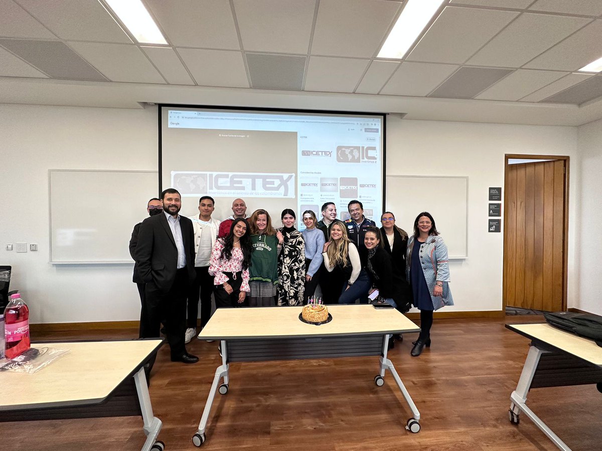 Amazing surprise at breakfast yesterday, and then another birthday surprise from students and faculty <a href="/UExternado/">U.Externado</a> Gracias!!!