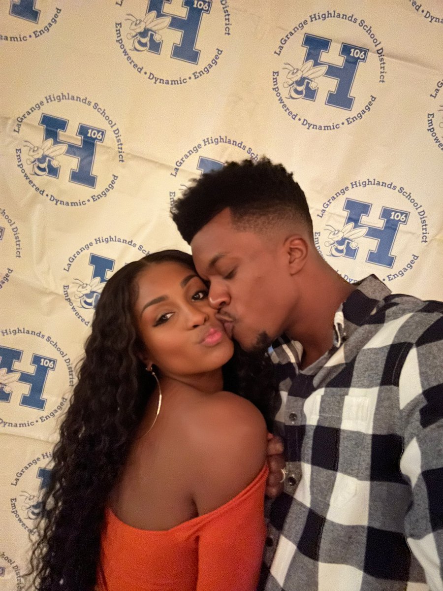 AHollidayMD's tweet photo. Mommy and Daddy at a fundraiser for our sonโs school. We won the silent auction for a parking spot at the school next year. VIP 1st grader! #SuburbLife https://t.co/o0gS2kJaHg