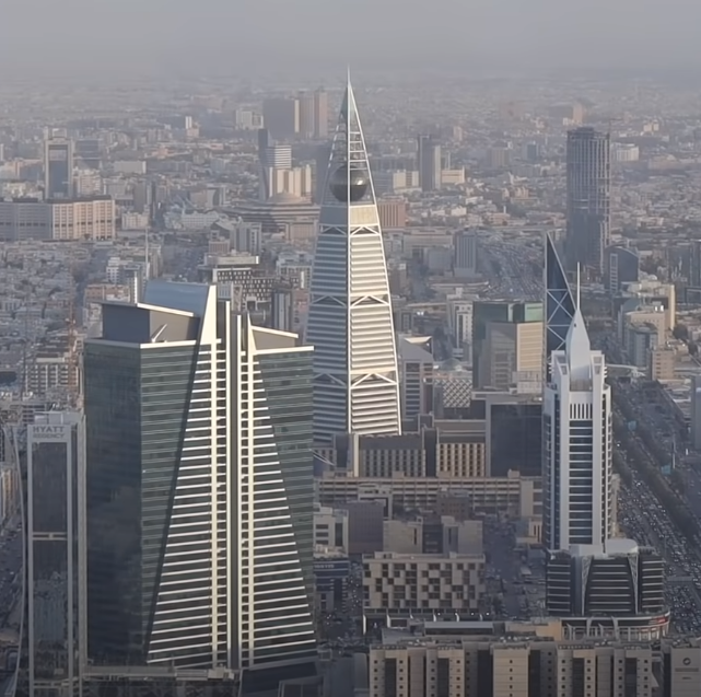 لا سُلطة لنا على قلوبنا، هي تنبض لمن أرادت