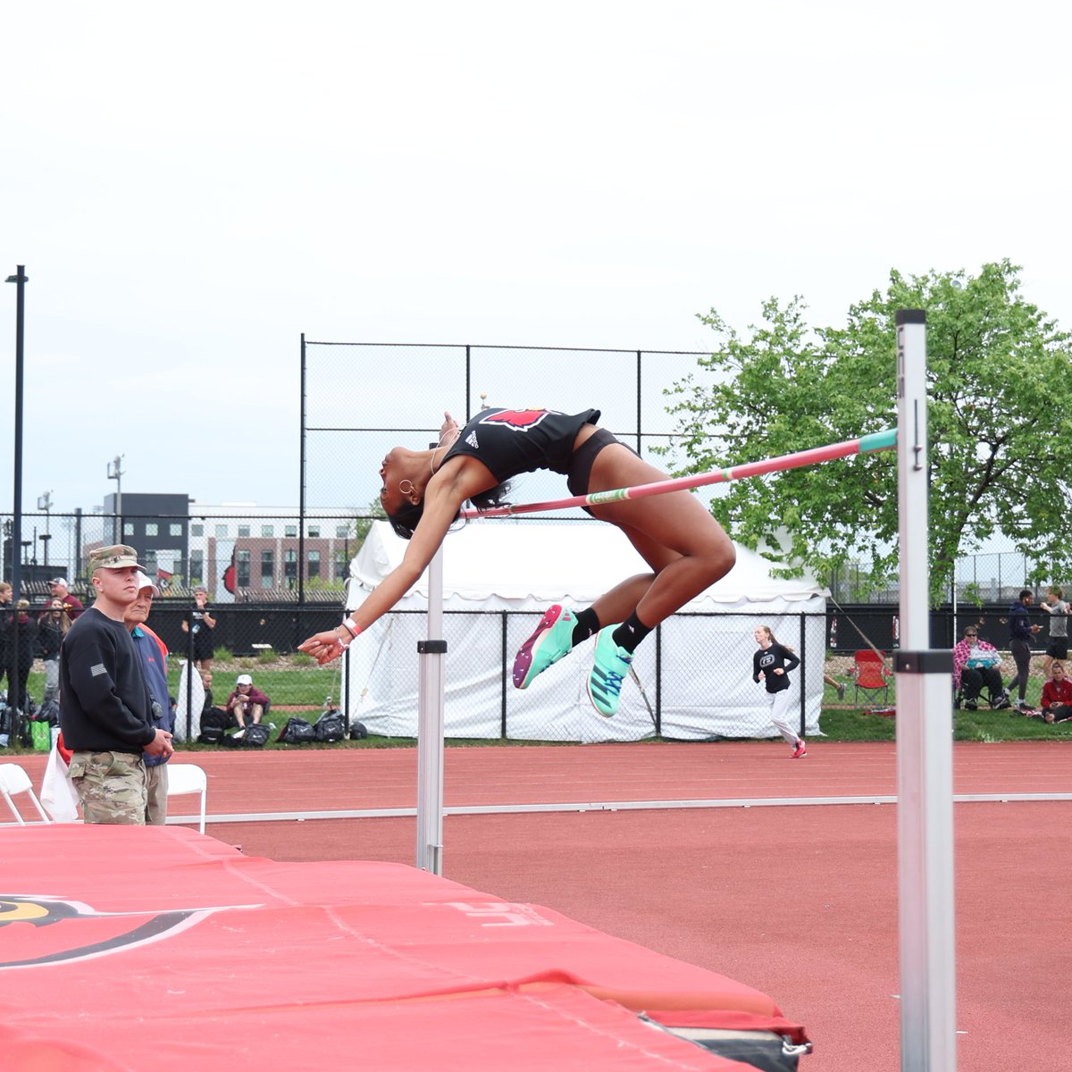 Another event win for the home team 😏

<a href="/soledadjean8/">soledadjean</a> takes the high jump with a new personal best of 1.81m (5-11.25)!

#GoCards