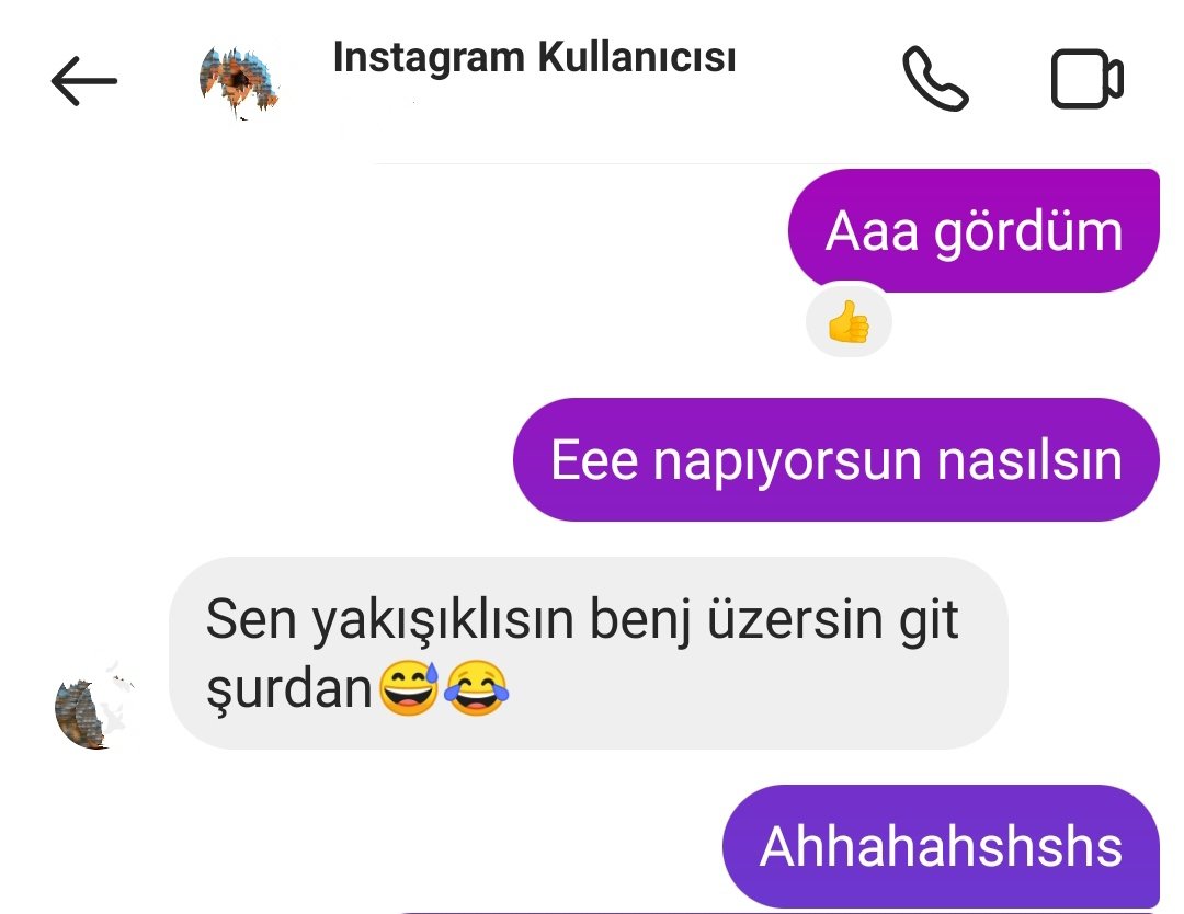 Kızlar çok kötüsünüz. Yakışıklı diye biri engellenirmi yaa
Ahahahahshshshshs