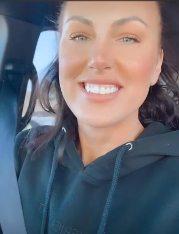 GuttierrezSarah's tweet photo. I know I don’t look so beautiful 🤩 https://t.co/XIEPmA7lnG