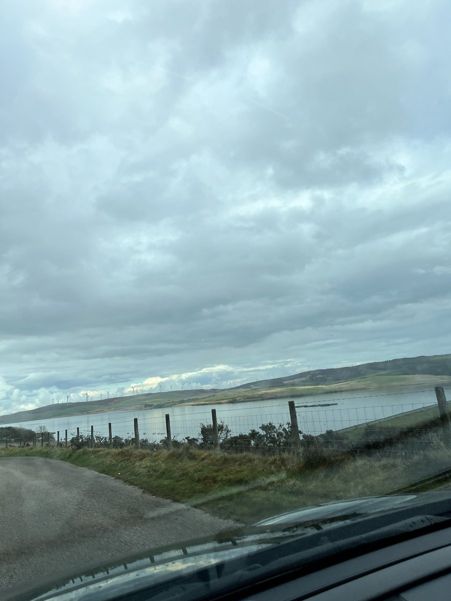 ionarees's tweet photo. Called in to #LlynBrenig   reservoir #Brenig #Lake 🏴󠁧󠁢󠁷󠁬󠁳󠁿 https://t.co/2jNLH5BnMS