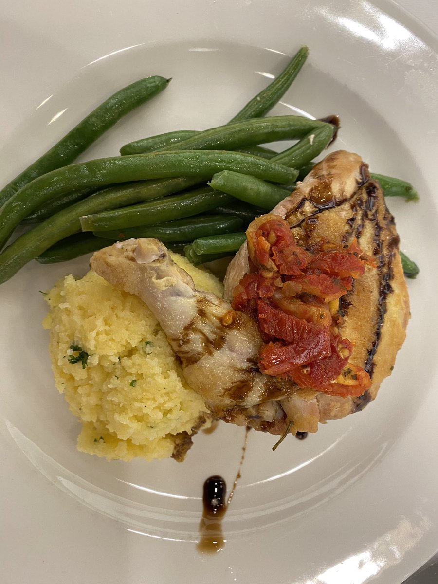 AMLaddAuthor's tweet photo. Foodie pic. Normally don’t share food pics but doing this for scavenger hunt for pikes peak writers convention. Such a fun conference. #ppwc2023 https://t.co/XKZZWrhnTm