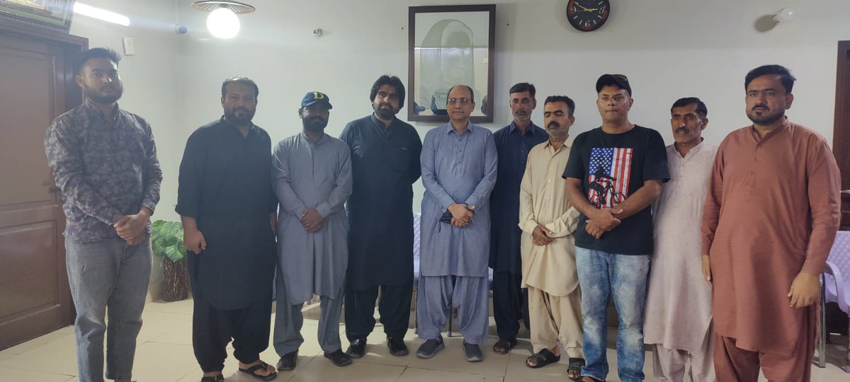 Duetupdates's tweet photo. داؤد یونیورسٹی کے کنٹریکٹ ایمپلائیذ کی ملاقات   وزیر بلدیات سندھ قابل احترام پ پ پ کراچی ڈیویزن کے صدر اور صوبائی وزیر سعید غنی صاحب سے ہوئی  اور انہوں نے کنٹریکٹ ایمپلائز کے مسائل سنےاور جناب نے سی ایم سندہ کے ساتھ بات کرنے اعر مسائل حل کرنے کا یقیین دلایا۰
@SaeedGhani1 https://t.co/QFpIaindND
