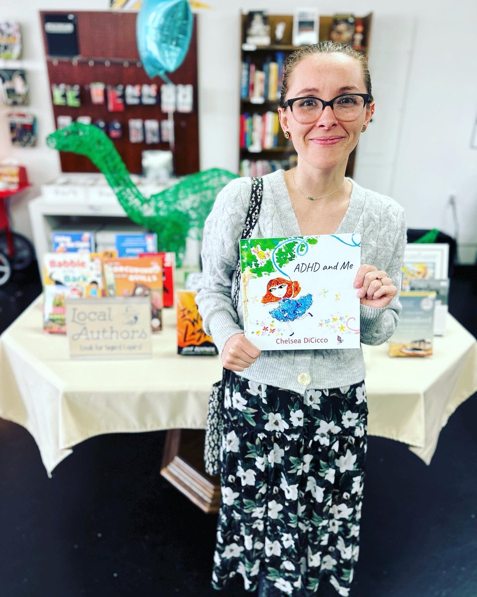 chellysbooks's tweet photo. Happy Independent Bookstore Day! What a wonderful time I had visiting @DeweyOxford Thank you for supporting so many local authors! 

#independentbookstoreday #localauthors #supportindependent #adhdandme https://t.co/fuZoW1QTDe