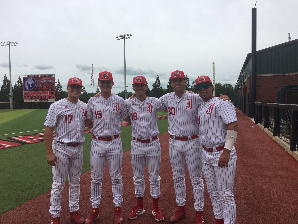 From cap and gown to the baseball uniform! Congrats to these five Gamecocks who received their degree from <a href="/JSUNews/">Jacksonville State University</a> this morning!