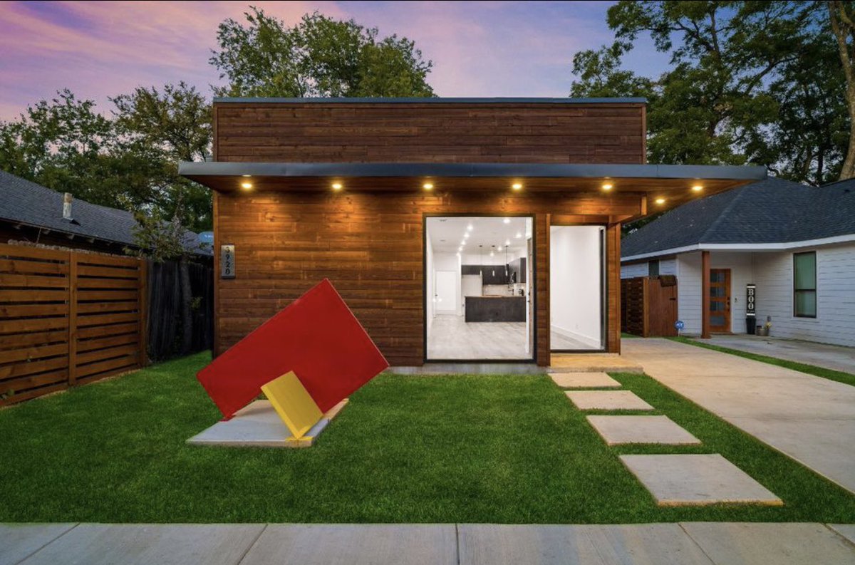 Wavyy__'s tweet photo. F O R S A L E✨

📍3920 Avant St, Dallas, Texas 75215.

▫️New Construction 2023
▫️Art Gallery Inspired 🎨
▫️Sleek, Modern, Luxury✅

Offered at $355,000..

This beautiful property features 3 Beds, 2 Bath, and 1600 Sq Ft. 

Contact me for more information! https://t.co/QYea1I0r5m