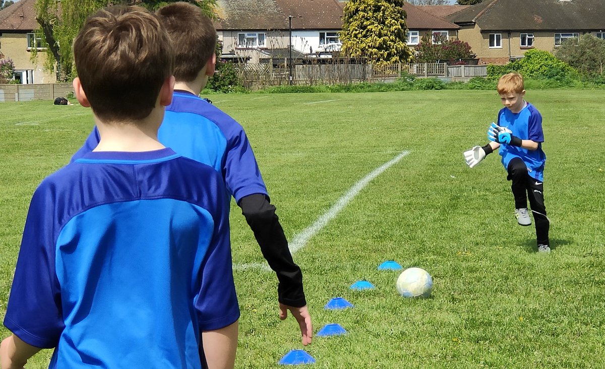 10enfieldbb's tweet photo. Our Juniors and Company boys took part in โฝ North London Football Academy today... Our Company team came ๐ฅ 2nd Place and Juniors team came ๐ฅ 3rd Place... Well done guys!!! ๐๐๐ #BBweekend #BBadventure https://t.co/FIkdpk3Dkk