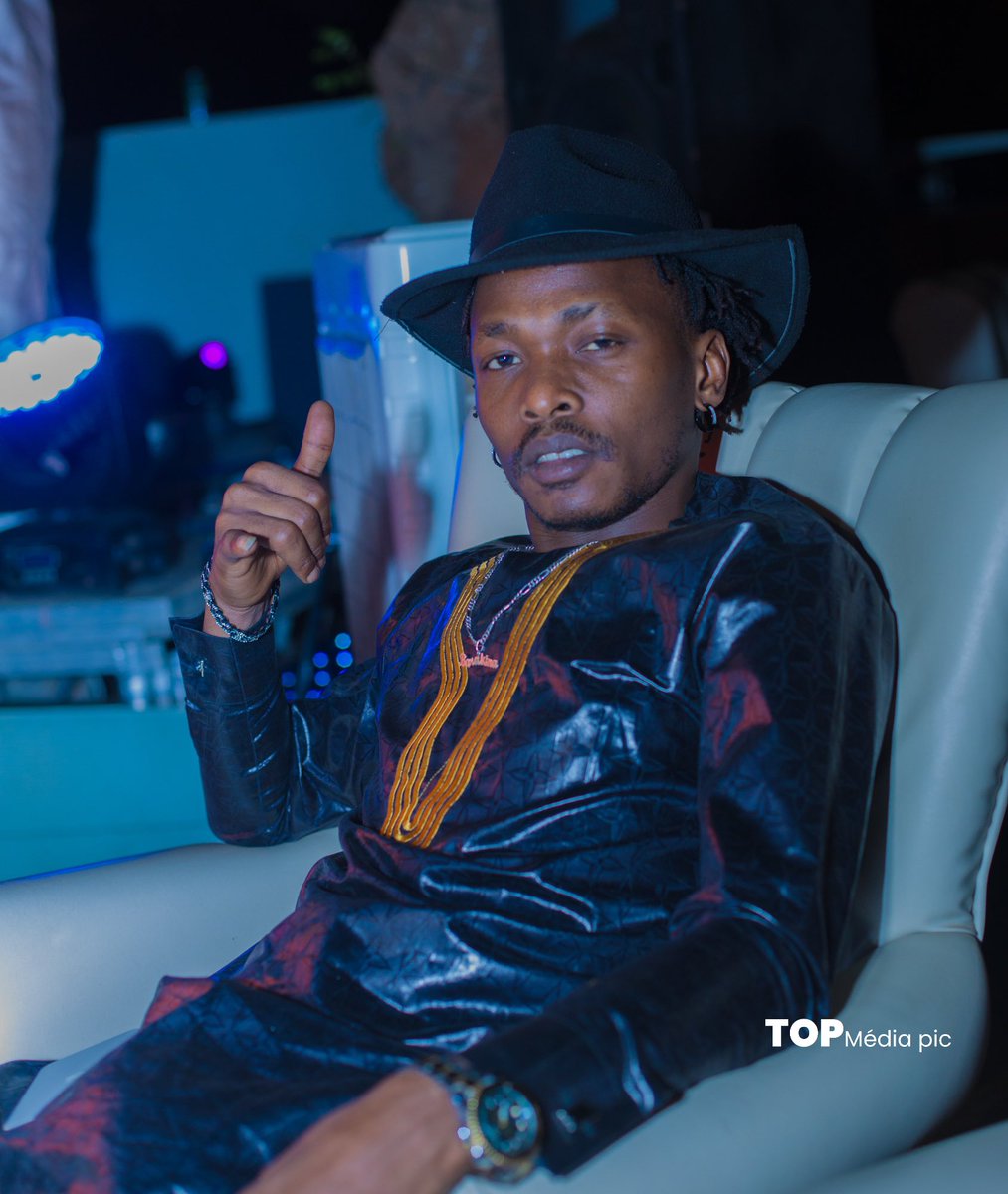 50.000 vues en 2 jours pour mon feat avec Ado Gwanja. Jetez un coup d’œil 

youtu.be/Sak5_50MYac