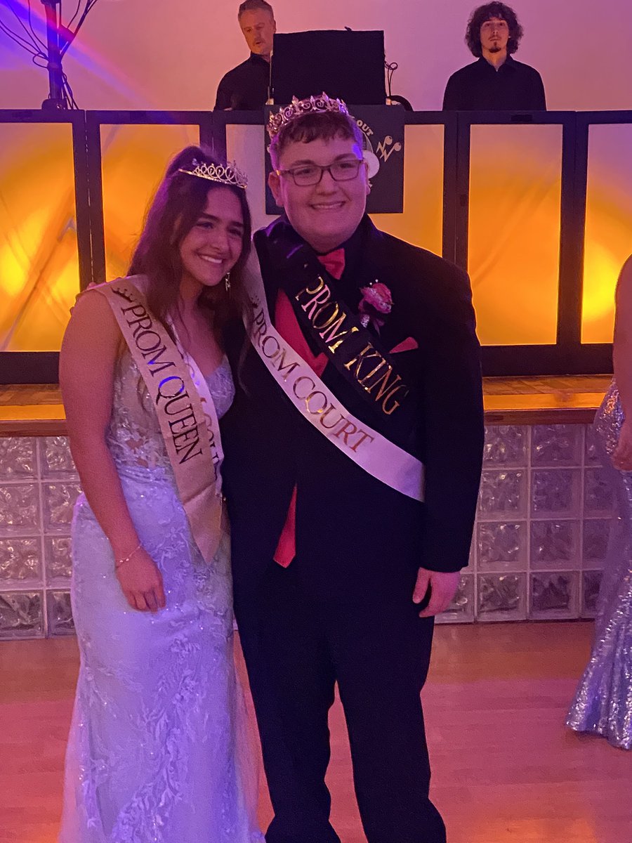 BHSPetryAP's tweet photo. Congrats to BHS Prom King and Queen, Ava and John! https://t.co/IKpvCT3Tcm