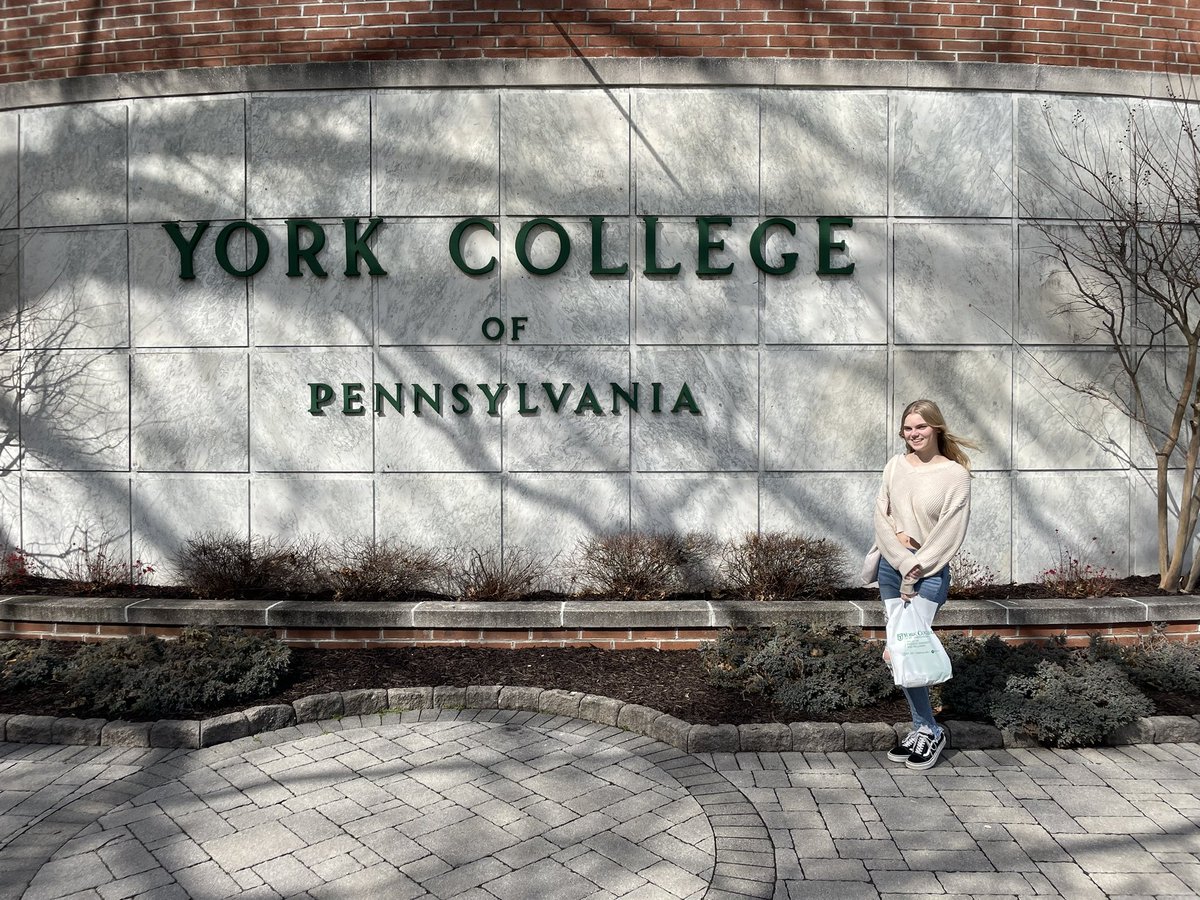 ALeRouxPETeach's tweet photo. Thank you @YCPAdmissions for hosting a fantastic #YCPOpenHouse for high school juniors! She loved visiting classes, meeting professors, and the campus tour. The student ambassadors were Amazing!! Great college visit! Thank you! GBHS c/o ‘24 https://t.co/fPf6vNPVnz
