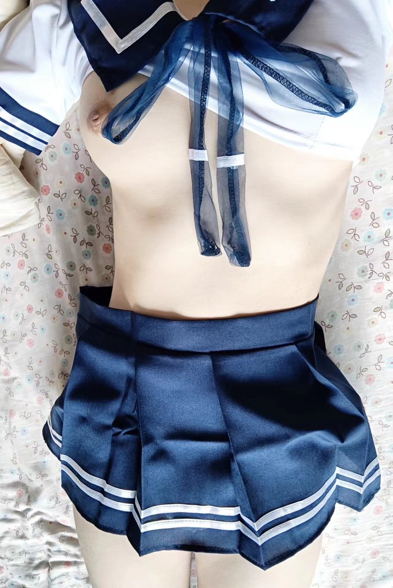 Zm3R4's tweet photo. 茉茉躺好啦��想要哥哥们的精液 https://t.co/V2VjdDBd9Q