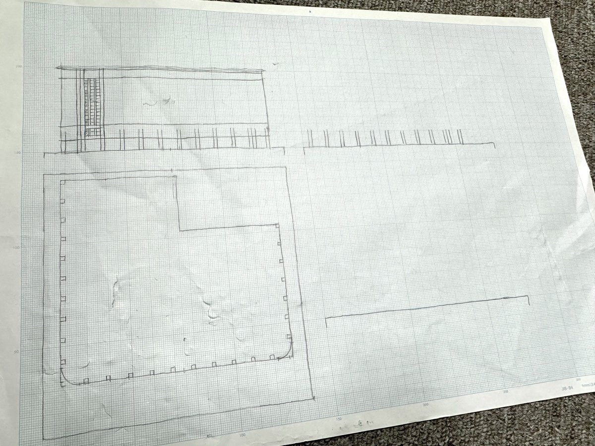 制作にあたって描いた設計図はこれ一枚です。柱の位置など正確に再現
