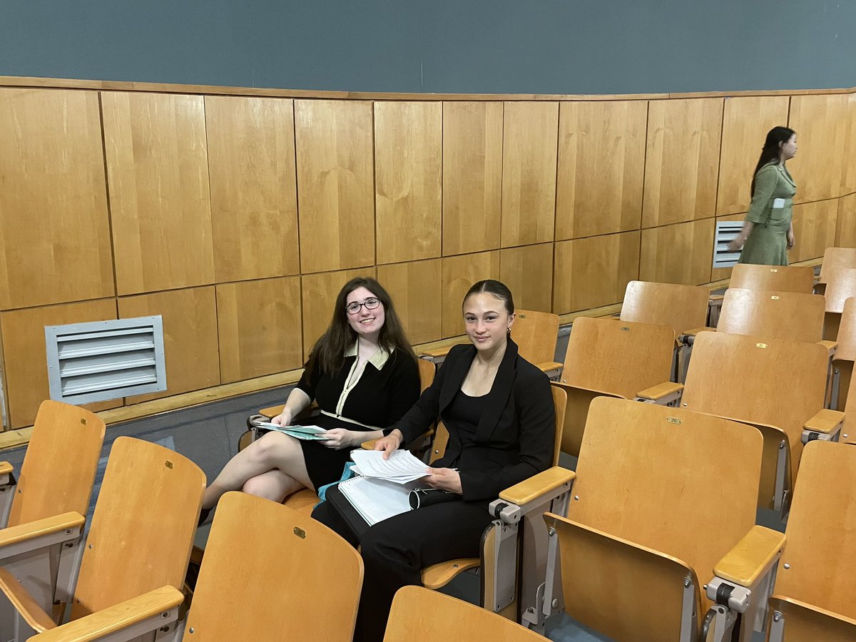 MrsBookNerd24's tweet photo. State Debate Tournament!!! #BronxHighschoolofScience #LongDay #proudmom #PF https://t.co/yMK4ptzuBg