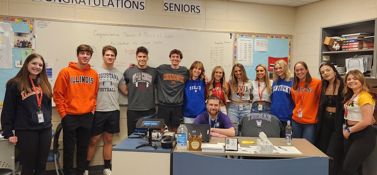 mrjohnsmath's tweet photo. Here's some of the seniors that I've had the pleasure of helping over their 4 years of high school. You are almost done. Make the most of these last two weeks. #WeAreLZ #Classof2023 https://t.co/MXuyWQPO4W