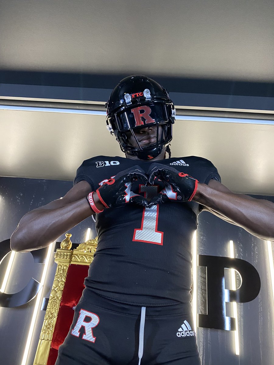 I had a great time at Rutgers, thank you <a href="/RUCoachFraser/">Bob Fraser</a> and <a href="/Coach_Hewitt86/">Matt Hewitt</a> for letting me come #CHOP <a href="/CoachIcy16/">Isiah Young</a> <a href="/GregCTC585/">Greg Hopkins</a> <a href="/UprepFball/">UPREP Football (Roc.)</a>