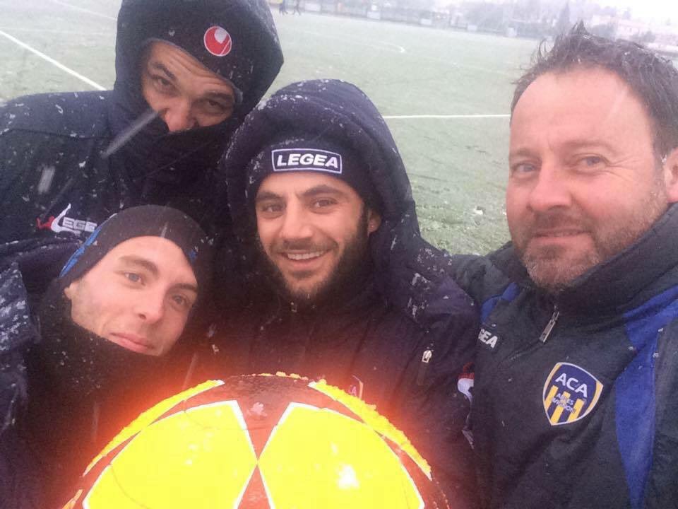 YFebrer's tweet photo. Eric Allibert entraineur des gardiens de #LOSC l'an dernier Champion de Frznce #Ligue1UberEats 
Cette année il remporte la #CoupeDeFrance avec @ToulouseFC 
Fier de toi mon ami
#acarlesavignon 💛💙
#ToulouseFC 💜🤍 https://t.co/ZkEXb8DjNL