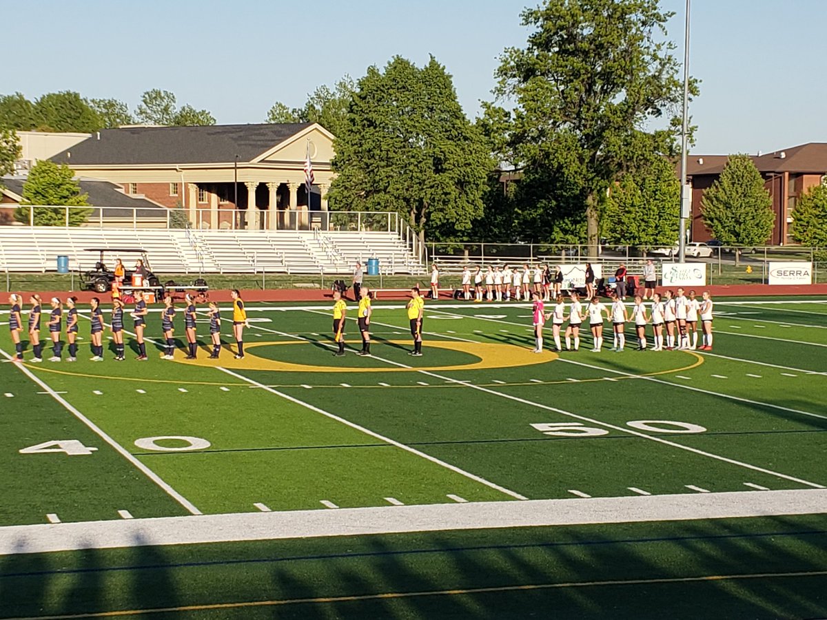 choatsnews's tweet photo. Two of the best HS girls soccer squads in #STL area ready to compete. #GraniteCity at #OFallon . #618Soccer https://t.co/a7VS4NcHR8