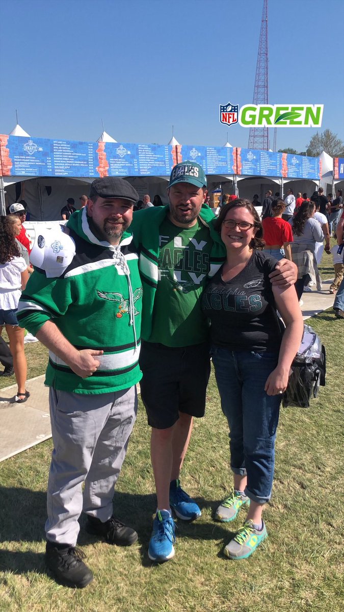 Andrew, Mark and Karrie from Philadelphia showed team spirit at the 2023 NFL Draft in Kansas City! Mark won an NFL Draft hat and Verizon planted 20 trees to honor Mark and their team @VerizonGreen @NFL345 #NFLDraft #NFLDraft2023 #NFLGreen