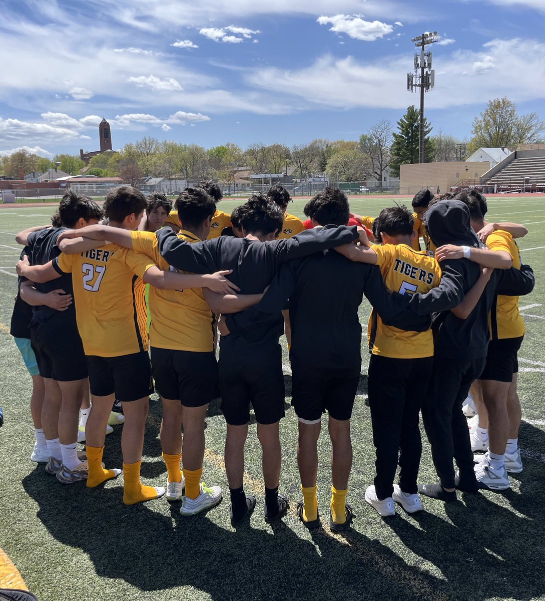 That's a wrap to an extremely challenging 2023. Appreciate the 7 seniors who walked into a new coach, new system, new culture &amp; finished the season overcoming several obstacles on &amp; off the field. Pre-season 2024 begins!
<a href="/nsaahome/">NSAA</a> <a href="/nebraska_talk/">Nebraska Soccer Talk</a> <a href="/fhstigersbelong/">Fremont High School Official Page!</a> <a href="/fhstigersports/">FHS ACTIVITIES</a>