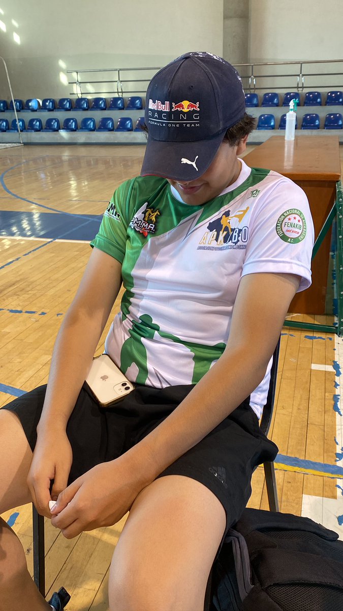 Pendejo esperó 7 horas para pelear y no hubo con quien peleara