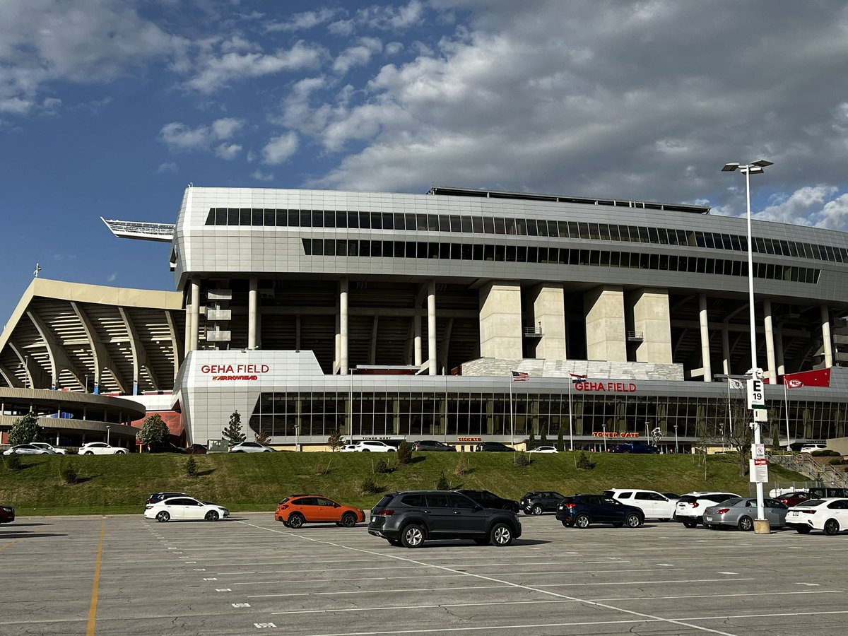 Coach McQuillan tweet media