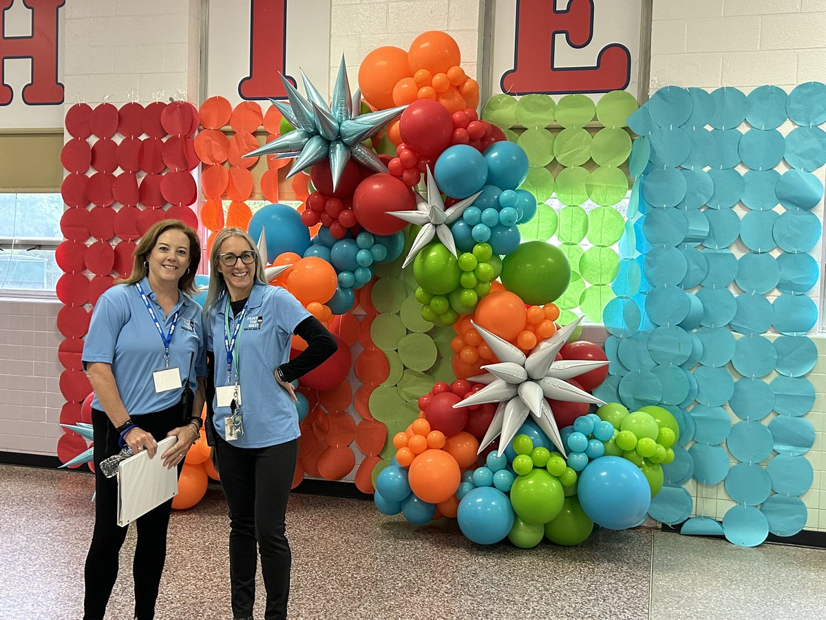 VHSLSLC2023's tweet photo. What an incredible 2023 Ken Tilley VHSL Student Leaders Conference hosted by Kempsville HS. The first in-person event since 2019! Today featured some amazing student leadership learning opportunities for students from across the state! https://t.co/DYIExLoUym