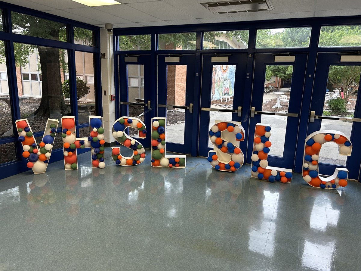 VHSLSLC2023's tweet photo. What an incredible 2023 Ken Tilley VHSL Student Leaders Conference hosted by Kempsville HS. The first in-person event since 2019! Today featured some amazing student leadership learning opportunities for students from across the state! https://t.co/DYIExLoUym