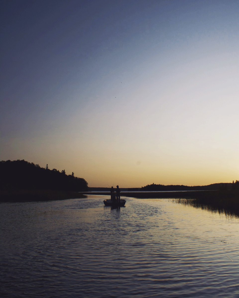 pineclifflodge's tweet photo. Three weeks until we welcome the first of you here for the 2023 season! Let’s goooooooo! 🎣🔥🙌 https://t.co/OKBiTz54cz