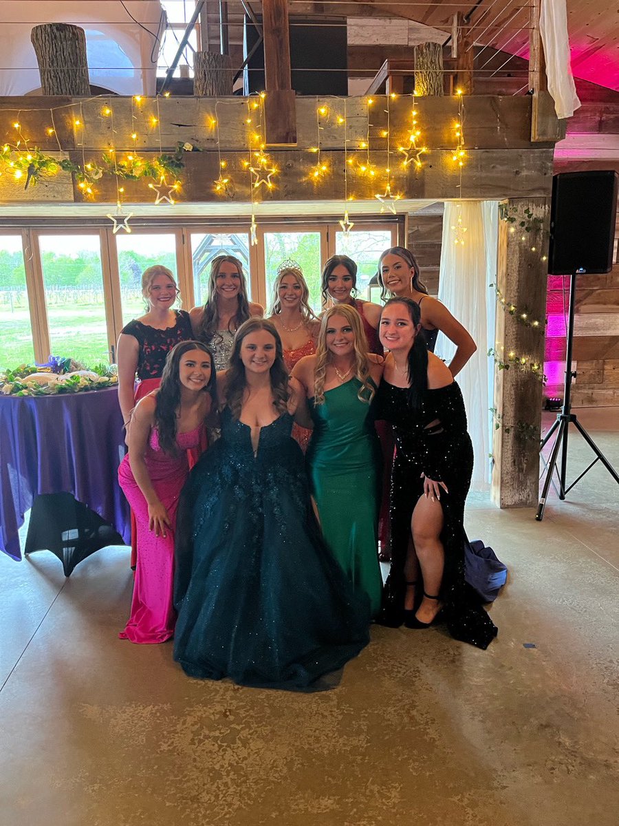 SF softball cleans up nice🔥