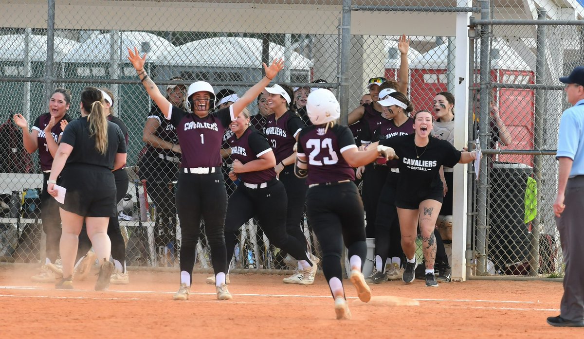 Katie Woolf-Connell tweet media