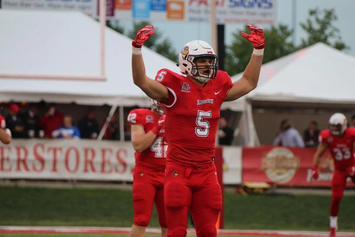 KingOfPhinland's tweet photo. The Dolphins have signed Illinois St. LB Zeke Vandenburgh https://t.co/lXZjYC2LVL