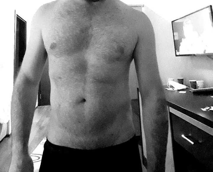 Kayseri'de yaşiyorum 38 yaşındayım . Görüşmek isteyen CD trans travesti ve evli çiftler iletişime geçebilir . Lütfen ciddi olanlar iletişime geçsin