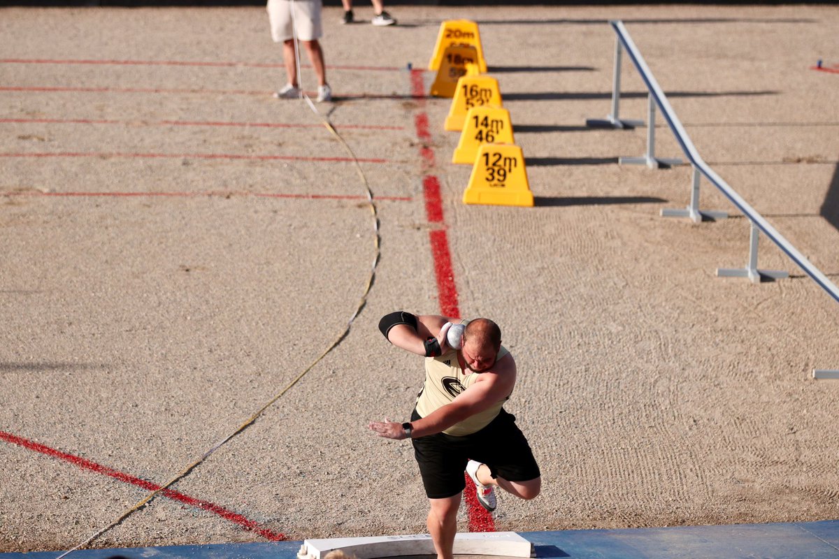 ESUHornetsTFXC's tweet photo. Strong showing for the Hornets in our last regular season meet.  On his final throw, @tmorrison54 caps off the day with a huge pr of 18.71m. With this mark, Travis leads the conference and moves into 4th in the nation this year!

#StingersUp https://t.co/bEVMFkGi4Z