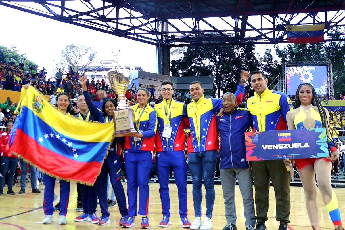 MervinMaldonad0's tweet photo. ¡MISIÓN CUMPLIDA!🇻🇪

Culminamos @juegosalba2023 por todo lo alto,ratificando q el deporte une nuestros pueblos🌎

Nuestra Vpdta @delcyrodriguezv entregó trofeos a
Ven 1ero
Cuba 2do
Rusia 3ero

¡Felicitaciones a todos los atletas de los 11 países!👏

¡Gracias Pdte @NicolasMaduro ! https://t.co/6wIm6UUrMl