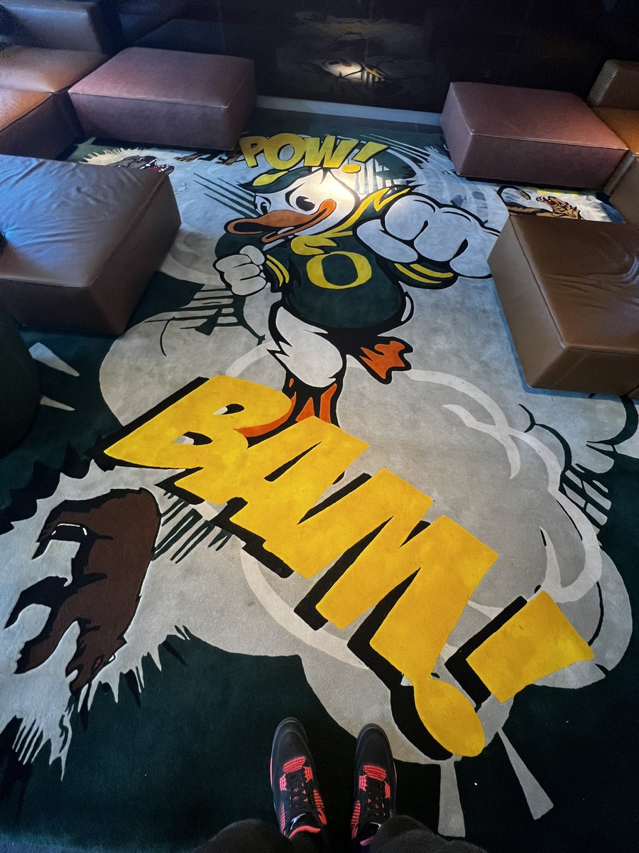 LJ_Walker_3's tweet photo. Thank you Oregon staff and Coaches for a great time these past two days. Loved the atmosphere. definitely would come back 👀 @oregonfootball @CoachJackSmith @KamranAraghi1 @CoachDanLanning https://t.co/D4LkGFM19K