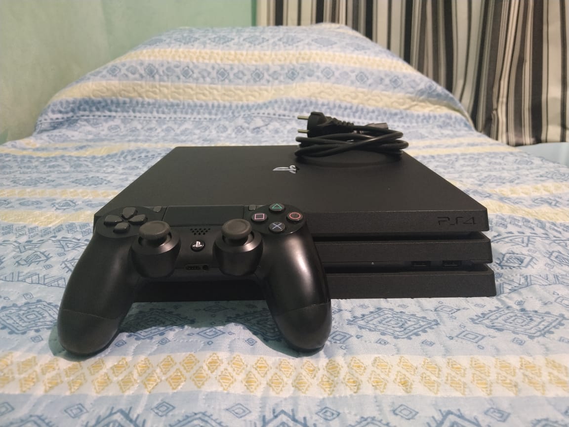 Vendo Ps4 Pro com Nota 1 Tera Novo Na Caixa