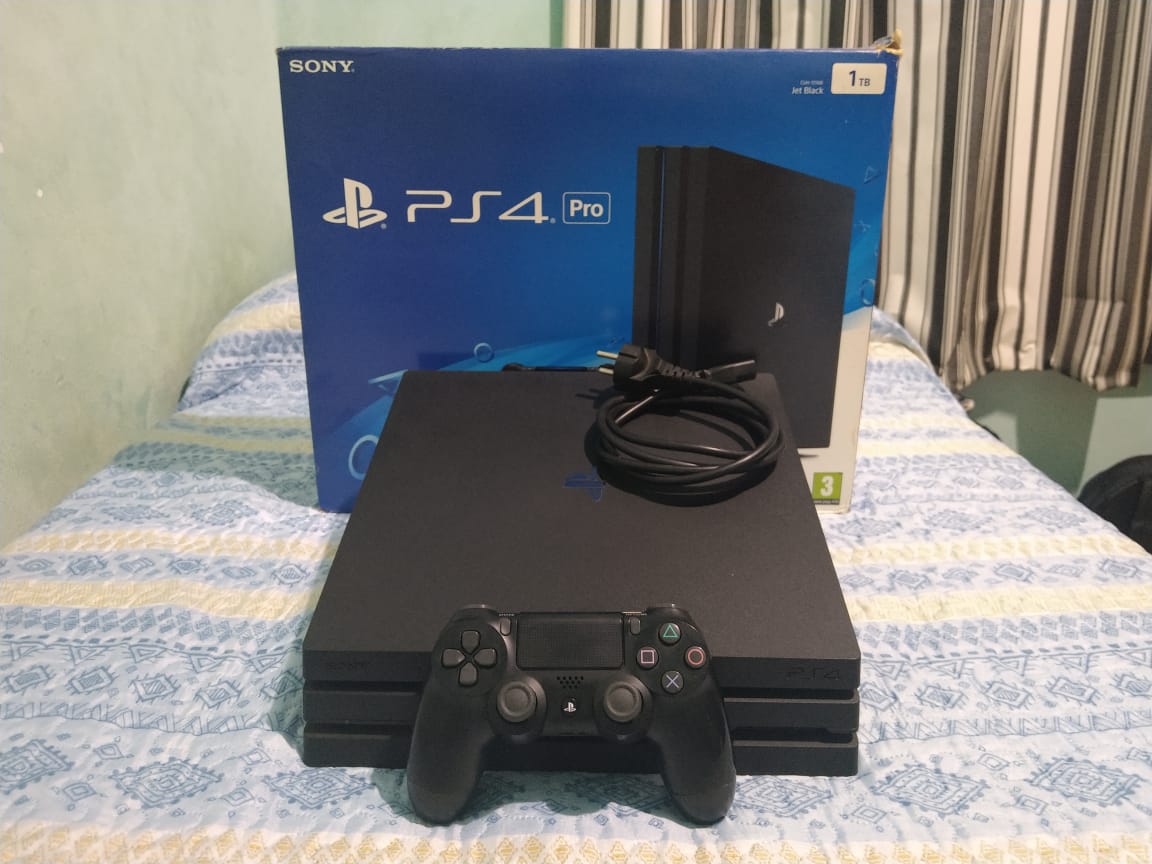 Vendo Ps4 Pro com Nota 1 Tera Novo Na Caixa