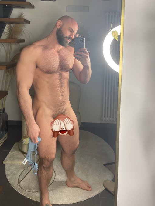 Cuc&ugrave; 🙈 https://t.co/IUDDSgM3xY