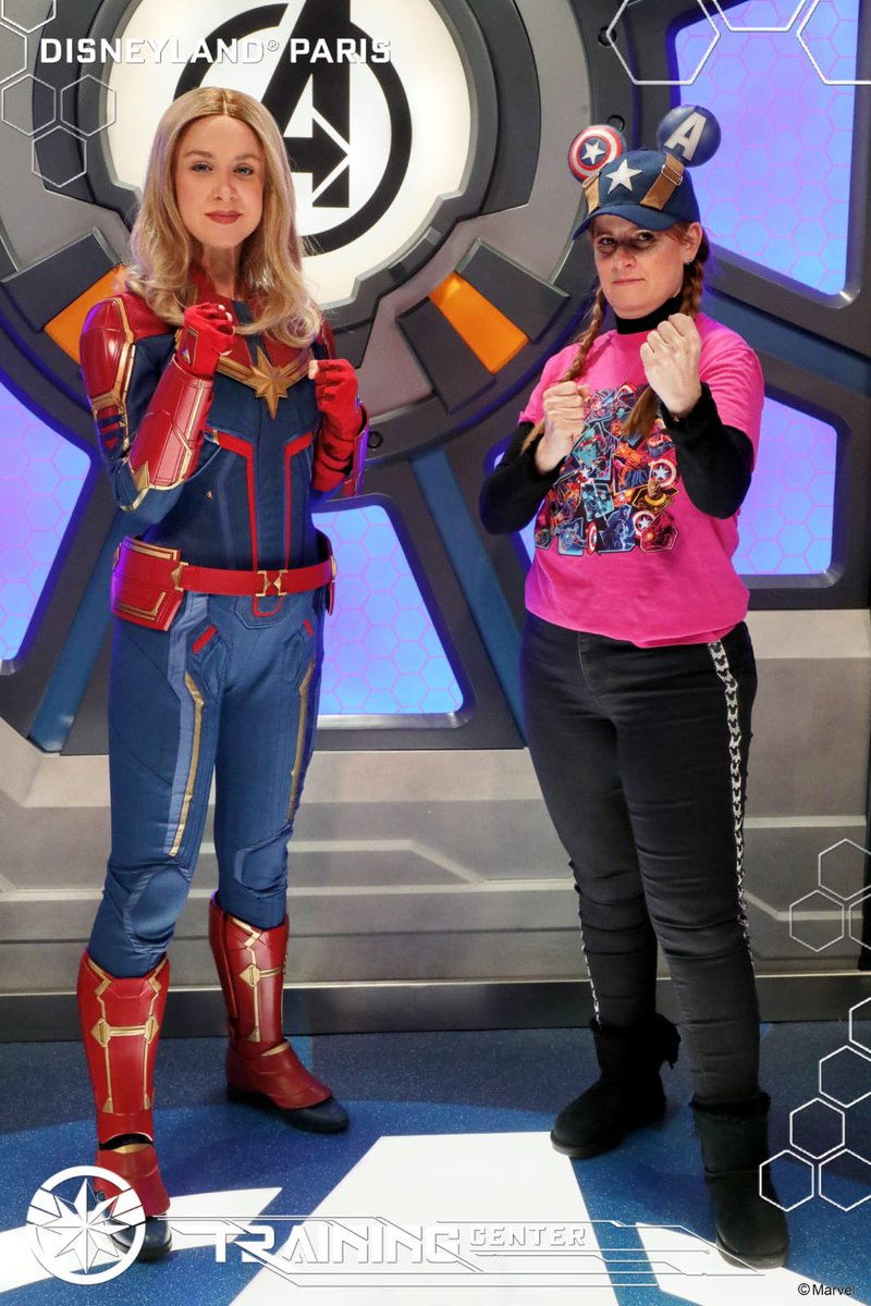 DisneyMadrid's tweet photo. @MarvelSpain @DisneylandParis Capitana Marvel https://t.co/mv5ViKtkgm