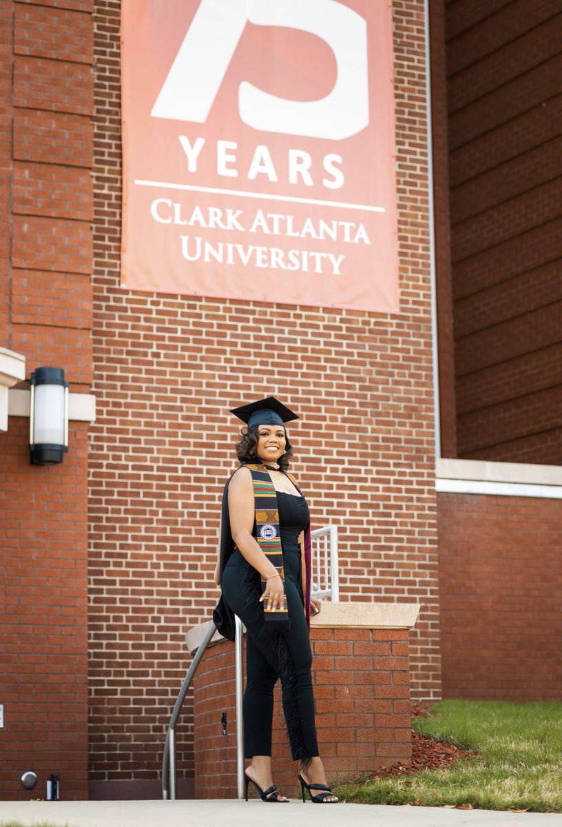 kojcgrice's tweet photo. K. Grice,  MBA. Coming May 2023 ✨🎓 https://t.co/P1bOKwC7o3
