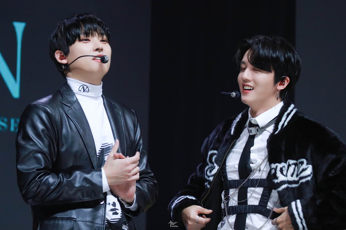 9Timetraveller's tweet photo. 211122 RUMINATION SHOWCASE
4월호 #월간93즈

비가 내리는 4월🌦️

#SF9 #에스에프나인 
#영빈 #YOUNGBIN #인성 #INSEONG
@SF9official https://t.co/TTJ4uh8NvU