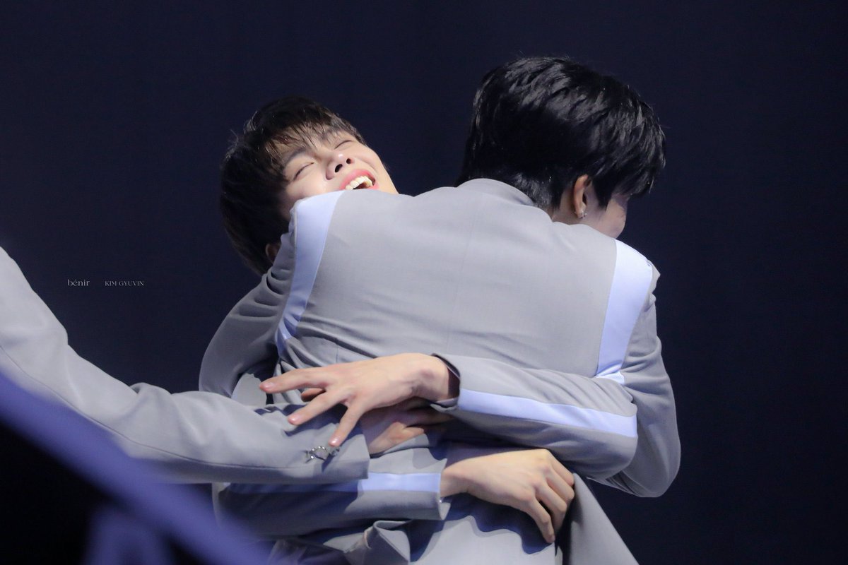 gyuwooks's tweet photo. we finally got photos of both pov’s ❤️‍🩹 https://t.co/acS16NZRSn