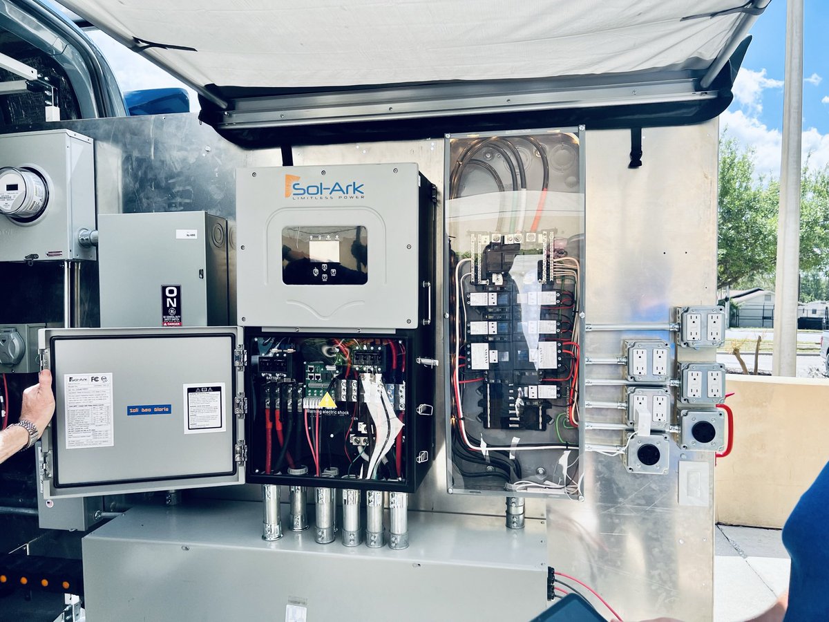 PowersolUsa's tweet photo. Micro grids are the future of solar. @SolArkSolar is leading the way with Bad Ass van that has it all.  Thanks #WESCO #BillValente @0xjacquesjean @dylanhillman late post but the amazing information we got helped 3 homeowners get #solar + #batterybackup today! #Hattrick https://t.co/XnmUi18Ekl