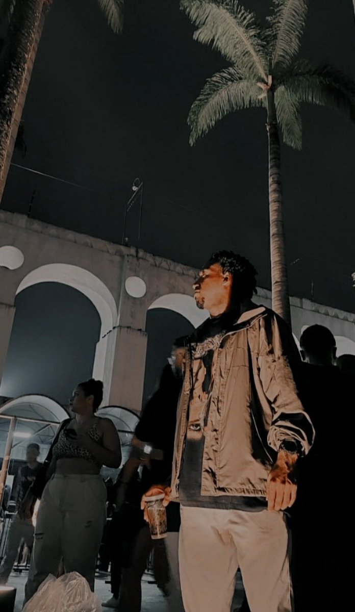 Que noite foda! 🎪✈