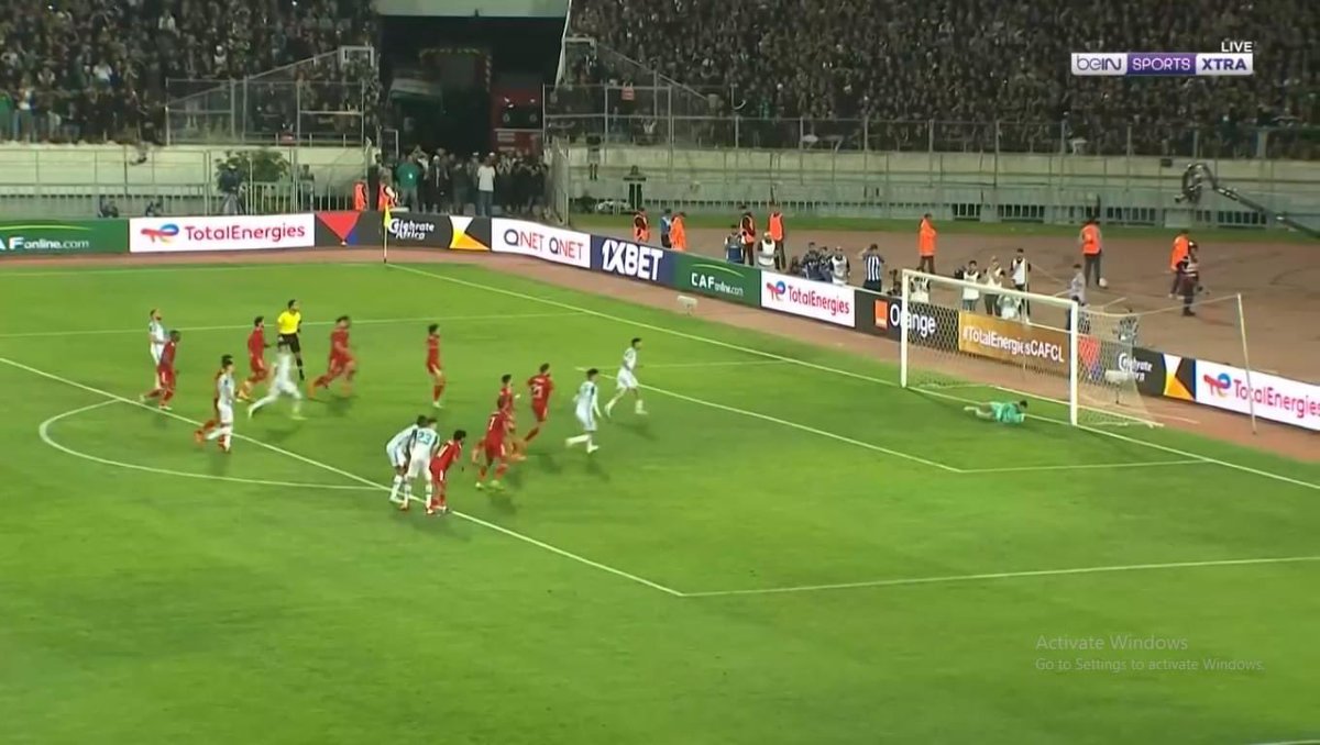 ah_061's tweet photo. الحظ اللي في افريقيا لما نزل ، الاهلي حد منه 99% وباقي الانديه تتصارع على 1% 😁
مفيش بعد كدا والله حظ 🤷‍♂️
#الاهلي_الرجاء https://t.co/mHtvcrSY2d