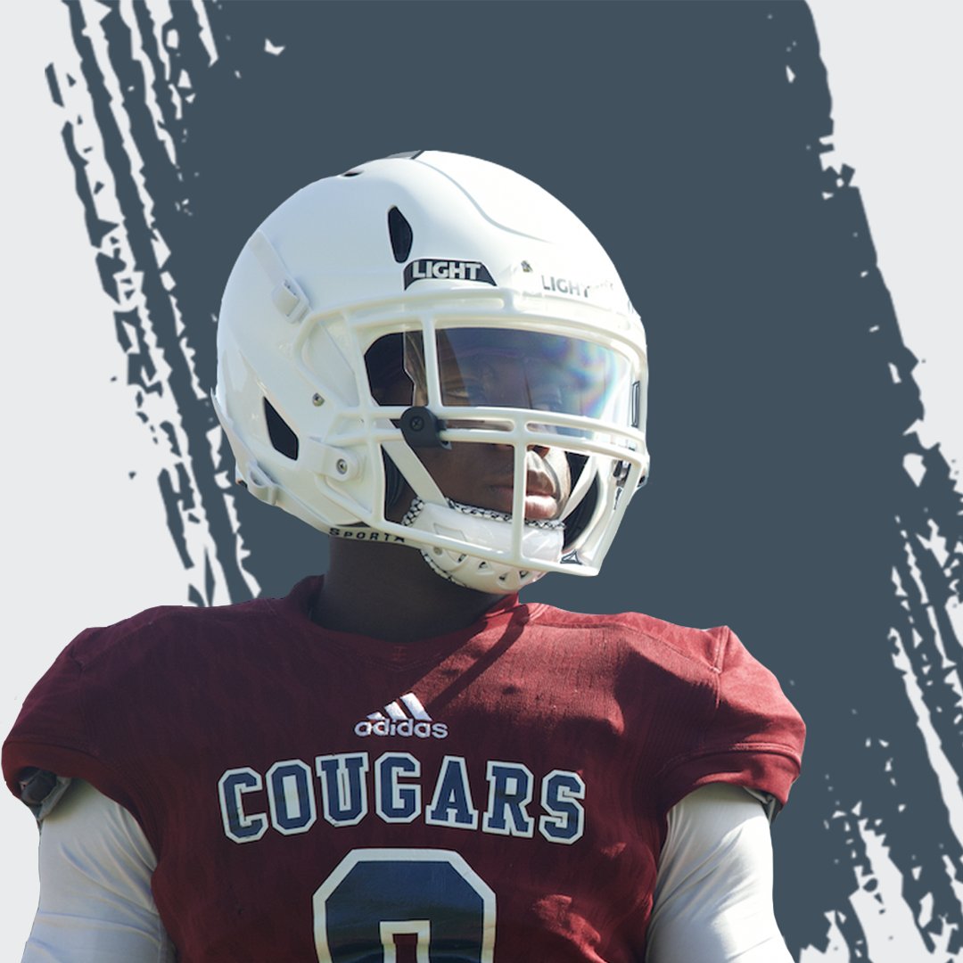 TheLightHelmets's tweet photo. Out with the old, in with the new. It's time to change the game ⏰
.
.
.
#lighthelmets #lightLS2 #LS2 #football #footballhelmet #footballhelmets #footballgames #footballgame #highschoolfootball #custom #customhelmet #youthfootball #helmets https://t.co/RMvm1WtJCL